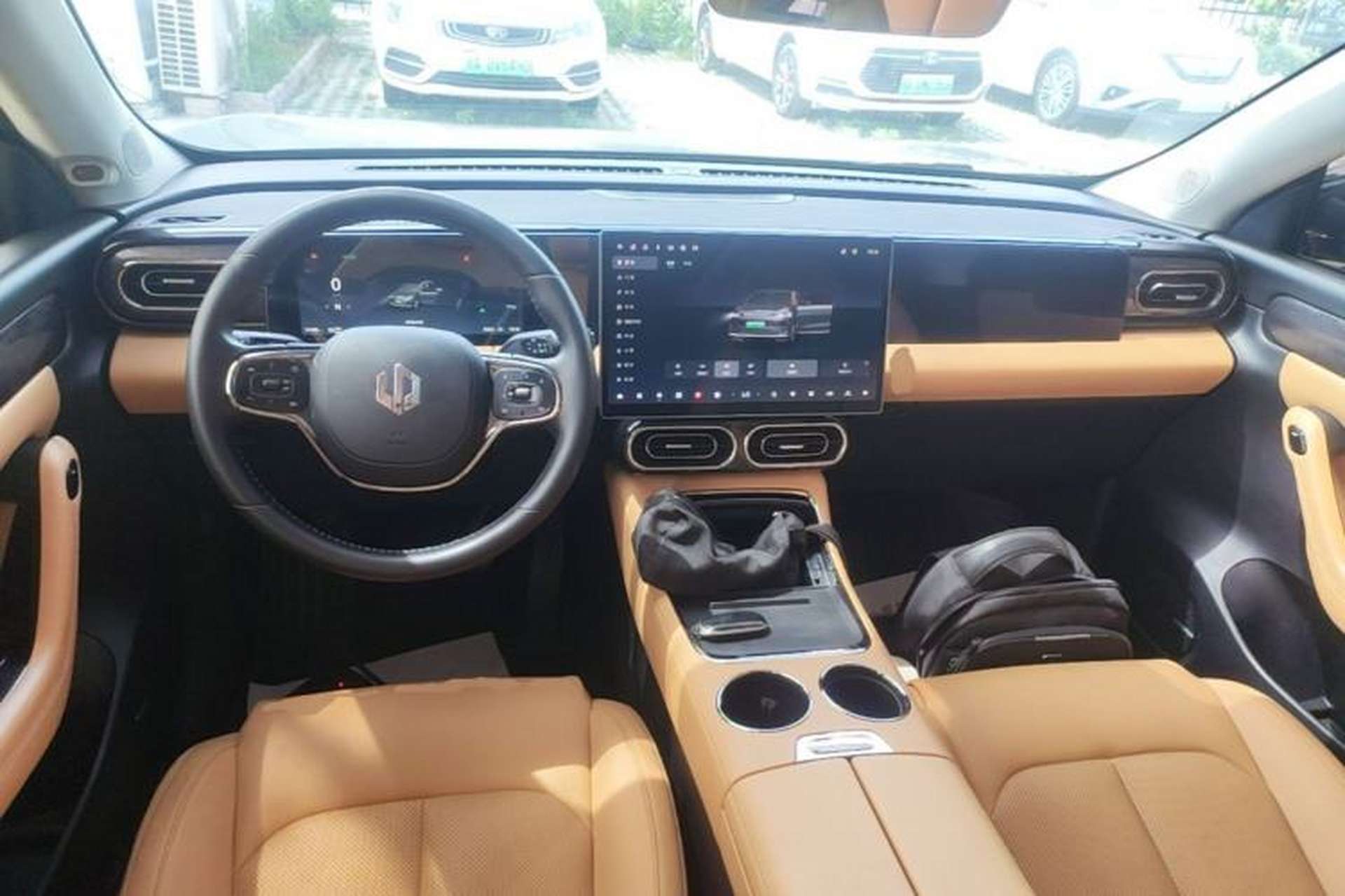 Used Leapmotor C11 2024 All-Electric 580 Luxury Edition Center Console