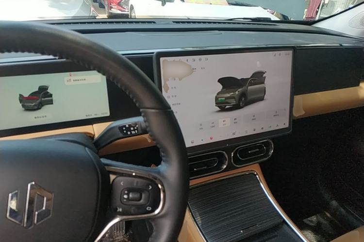 Used Leapmotor C11 2024 Pure Electric 580 LiDAR Edition Center Console