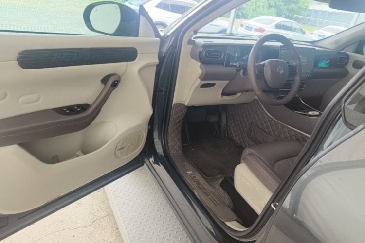 Used Leapmotor C11 2024 All-Electric 580 Luxury Edition Driver Seat