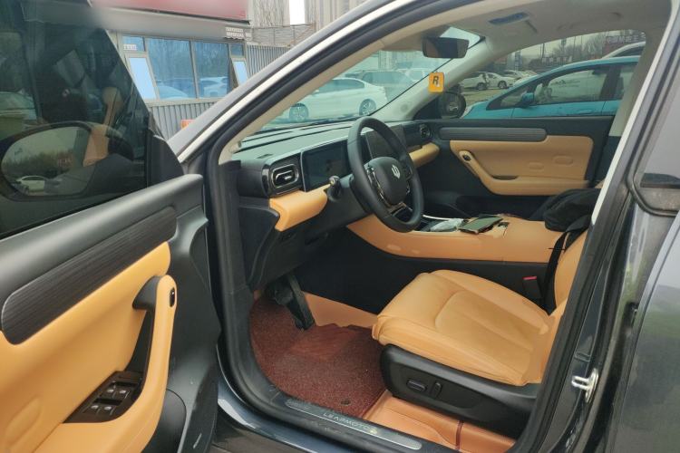 Used Leapmotor C11 2024 All-Electric 580 Luxury Edition Driver Seat