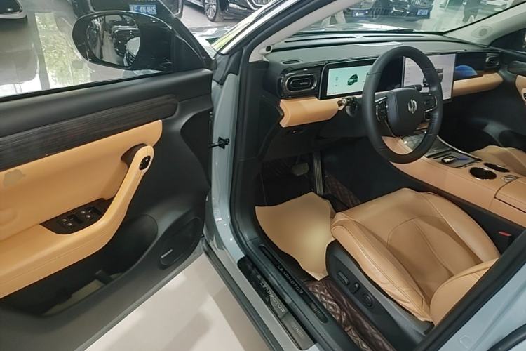 Used Leapmotor C11 2024 All-Electric 580 Luxury Edition Driver Seat