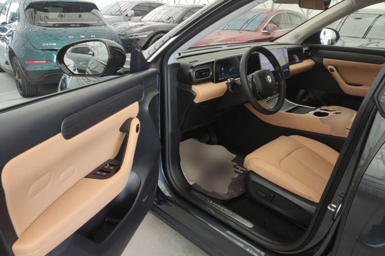 Used Leapmotor C11 2024 All-Electric 580 Luxury Edition Driver Seat