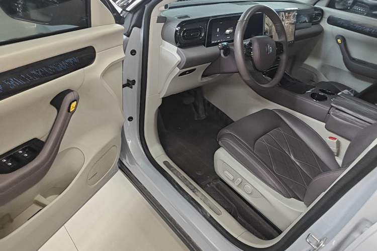 Used Leapmotor C11 2024 Range-Extended 300 Luxury Edition Driver Seat