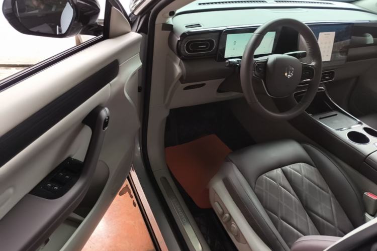 Used Leapmotor C11 2024 All-Electric 580 Luxury Edition Driver Seat