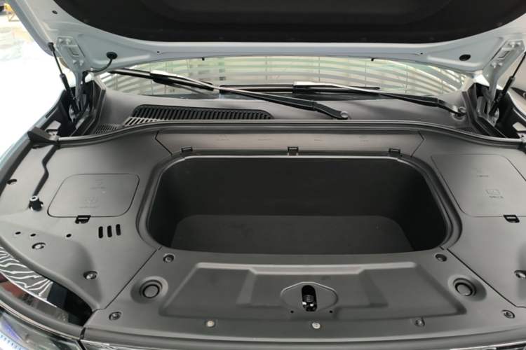 Used Leapmotor C11 2024 All-Electric 580 Luxury Edition Engine Bay