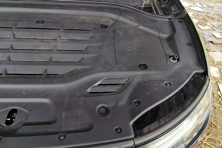 Used Leapmotor C11 2024 All-Electric 580 Luxury Edition Engine Bay Left