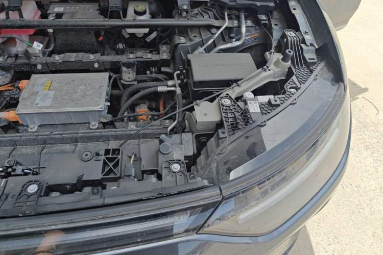 Used Leapmotor C11 2024 All-Electric 580 Luxury Edition Engine Bay Left