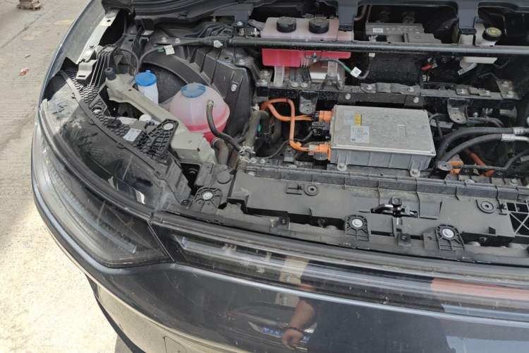 Used Leapmotor C11 2024 All-Electric 580 Luxury Edition Engine Bay Right