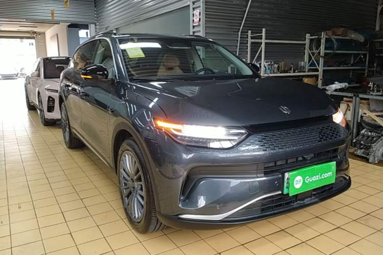 Used Leapmotor C11 2024 Range-Extended 300 Luxury Edition Exterior 1