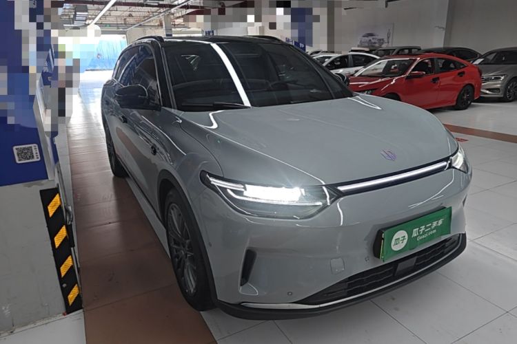 Used Leapmotor C11 2024 All-Electric 580 Luxury Edition Front Right 45 Deg