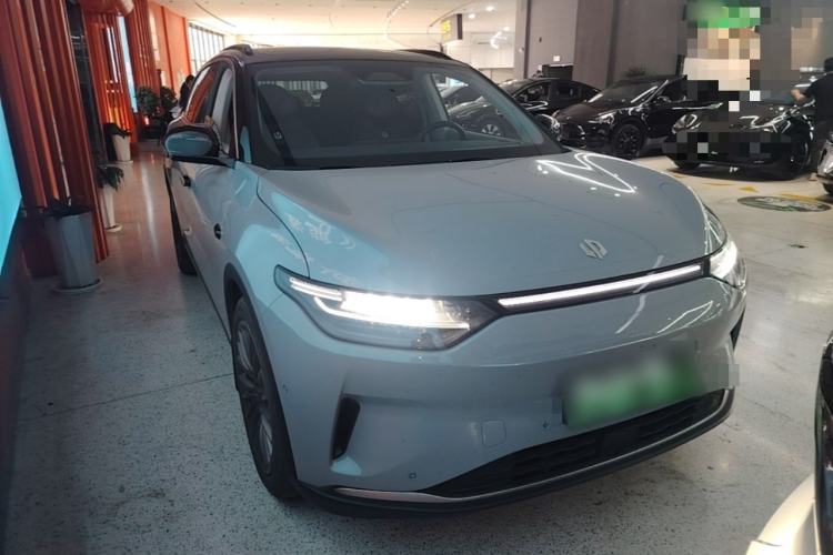 Used Leapmotor C11 2024 All-Electric 580 Luxury Edition Front Right 45 Deg