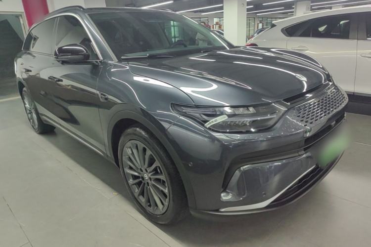 Used Leapmotor C11 2024 Range-Extended 300 Luxury Edition Front Right 45 Deg