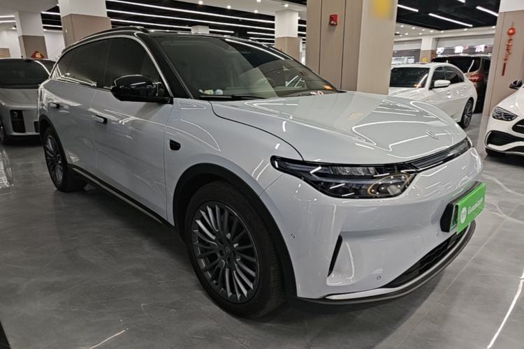 Used Leapmotor C11 2024 All-Electric 580 Luxury Edition Front Right 45 Deg