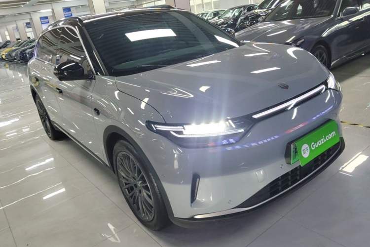 Used Leapmotor C11 2024 All-Electric 580 Luxury Edition Front Right 45 Deg