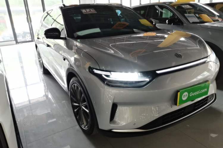 Used Leapmotor C11 2024 All-Electric 580 Luxury Edition Front Right 45 Deg