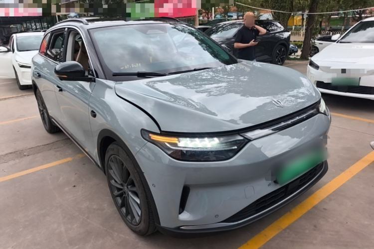 Used Leapmotor C11 2024 All-Electric 580 Luxury Edition Front Right 45 Deg