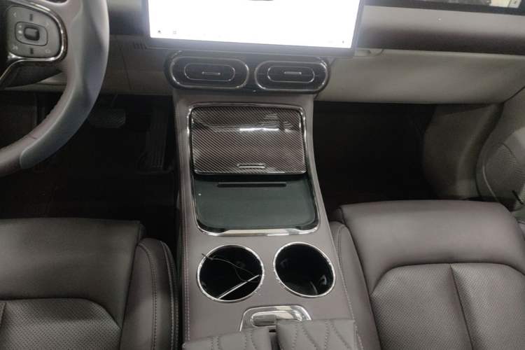 Used Leapmotor C11 2024 All-Electric 580 Luxury Edition Gear Lever