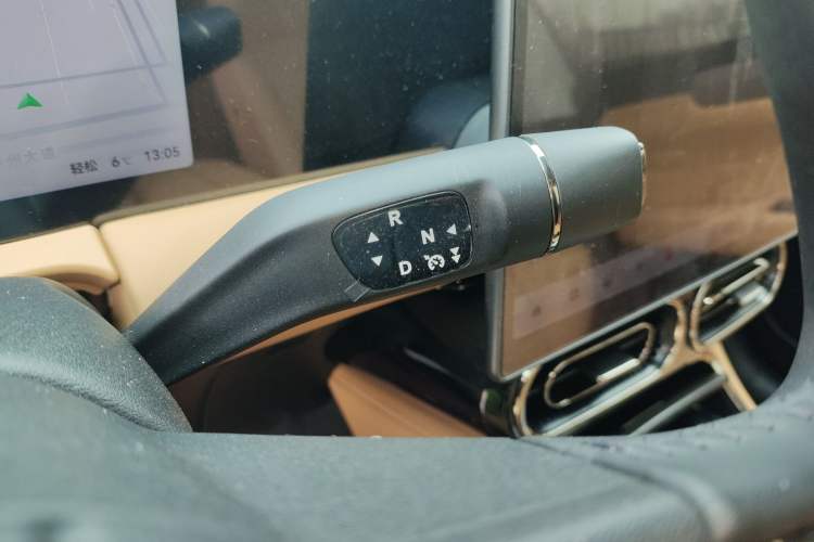 Used Leapmotor C11 2024 All-Electric 580 Luxury Edition Gear Lever