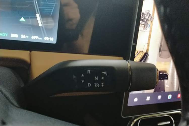 Used Leapmotor C11 2024 Range-Extended 300 Luxury Edition Gear Lever