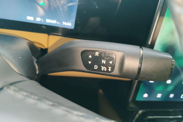 Used Leapmotor C11 2024 Range-Extended 300 Luxury Edition Gear Lever