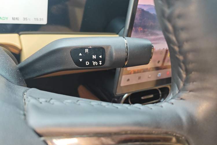 Used Leapmotor C11 2024 All-Electric 580 Luxury Edition Gear Lever