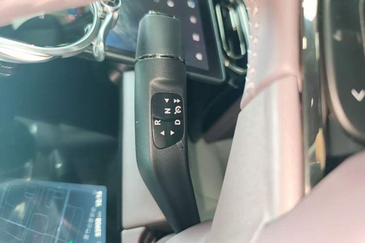Used Leapmotor C11 2024 Range-Extended 300 Luxury Edition Gear Lever