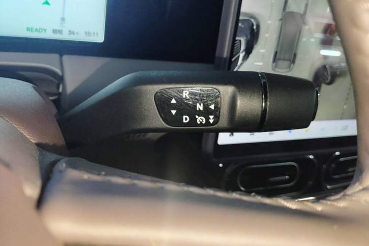 Used Leapmotor C11 2024 All-Electric 580 Luxury Edition Gear Lever
