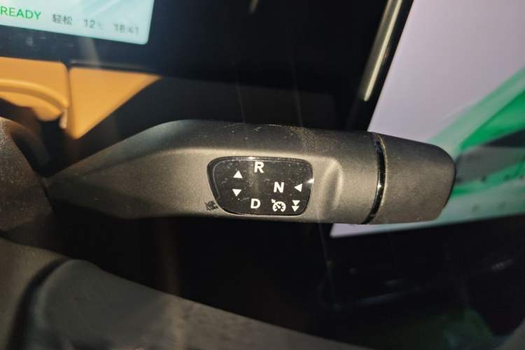 Used Leapmotor C11 2024 All-Electric 580 Luxury Edition Gear Lever