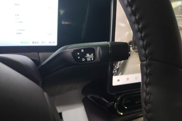 Used Leapmotor C11 2024 All-Electric 580 Luxury Edition Gear Lever