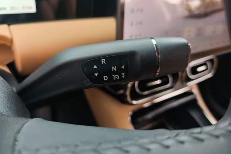 Used Leapmotor C11 2024 All-Electric 580 Luxury Edition Gear Lever