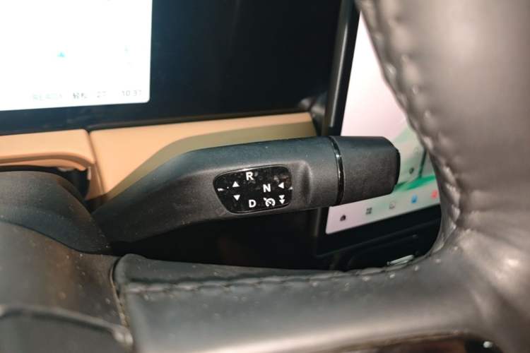 Used Leapmotor C11 2024 All-Electric 580 Luxury Edition Gear Lever