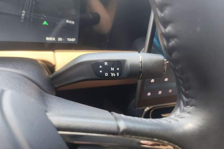 Used Leapmotor C11 2024 All-Electric 580 Luxury Edition Gear Lever