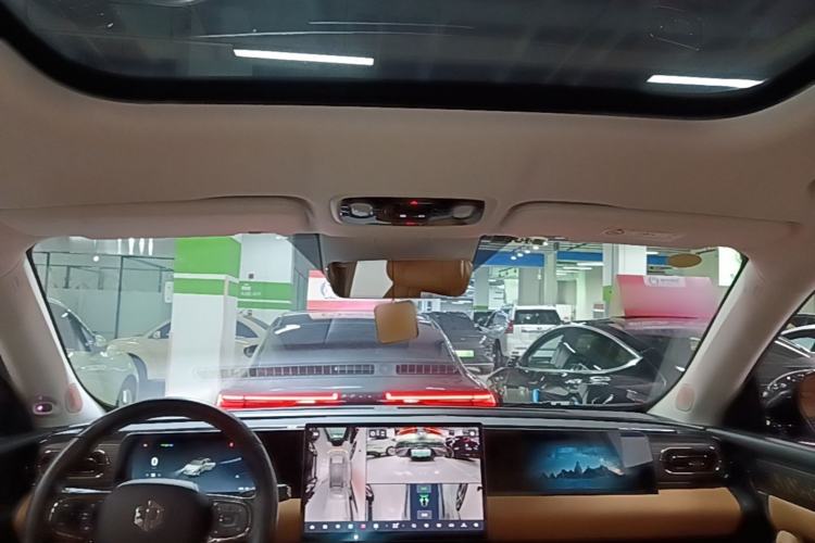 Used Leapmotor C11 2024 All-Electric 580 Luxury Edition Headliner
