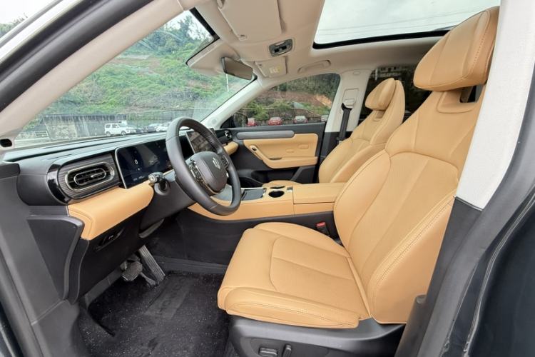 Used Leapmotor C11 2024 All-Electric 580 Luxury Edition Interior 3