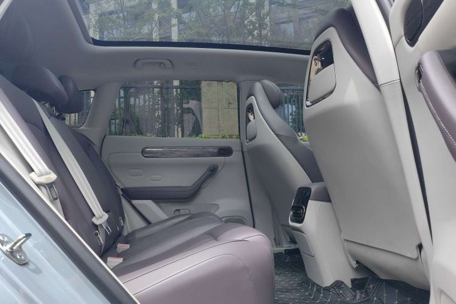 Used Leapmotor C11 2024 Range-Extended 300 Luxury Edition Interior 4