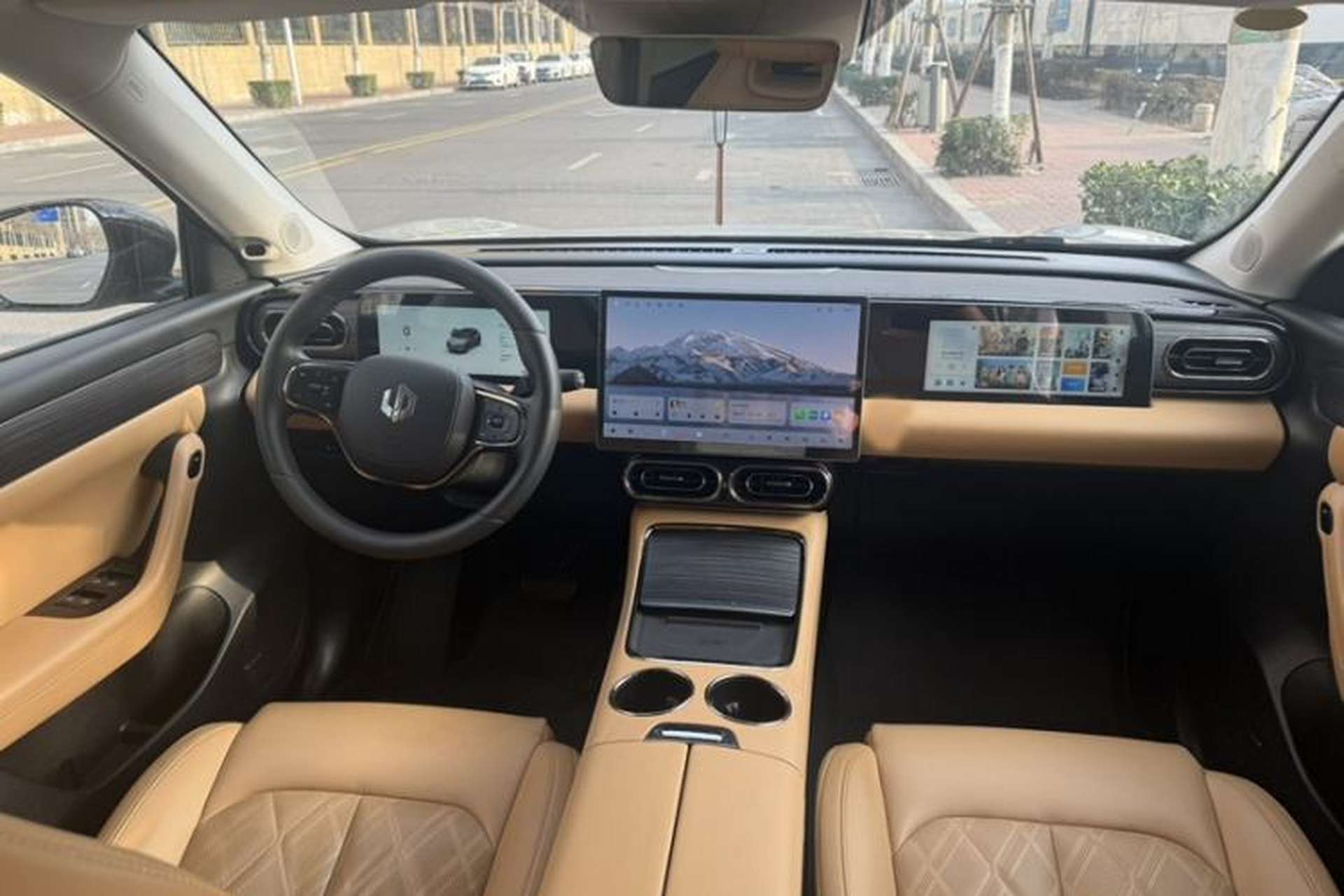 Used Leapmotor C11 2024 All-Electric 580 Luxury Edition Interior 4