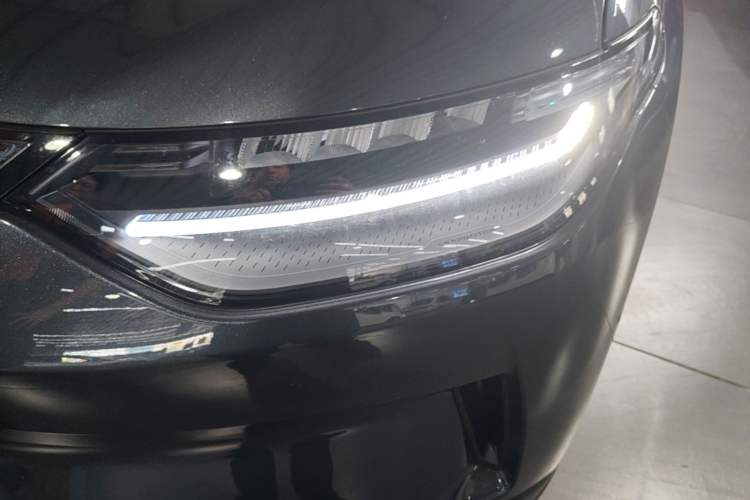 Used Leapmotor C11 2024 All-Electric 580 Luxury Edition Left Front Headlight