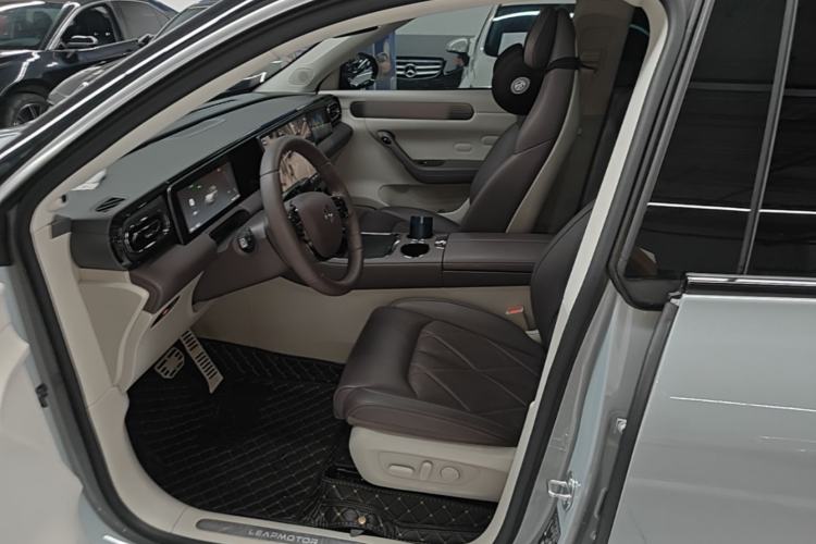 Used Leapmotor C11 2024 All-Electric 580 Luxury Edition Left Front Seat