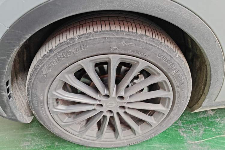 Used Leapmotor C11 2024 All-Electric 580 Luxury Edition Left Front Wheel Hub
