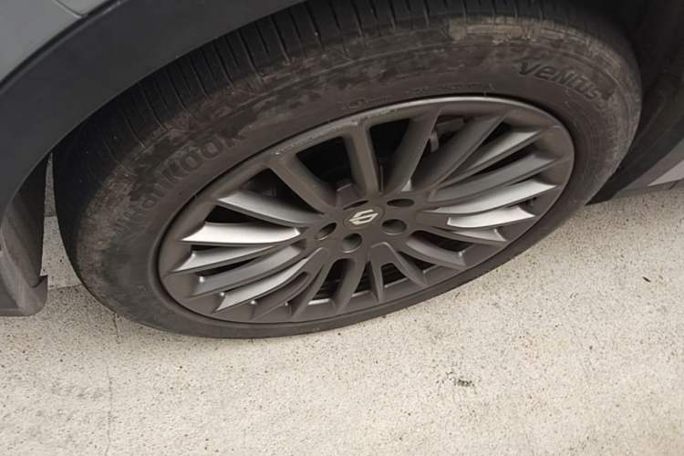 Used Leapmotor C11 2024 All-Electric 580 Luxury Edition Left Front Wheel Hub