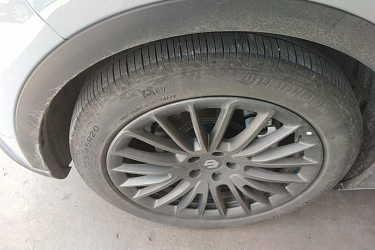 Used Leapmotor C11 2024 All-Electric 580 Luxury Edition Left Front Wheel Hub