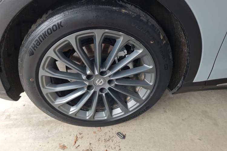 Used Leapmotor C11 2024 All-Electric 580 Luxury Edition Left Front Wheel Hub