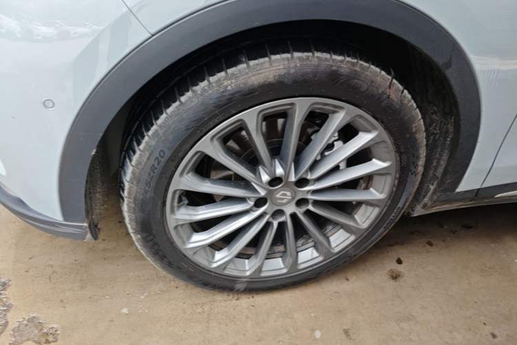 Used Leapmotor C11 2024 All-Electric 580 Luxury Edition Left Front Wheel Hub