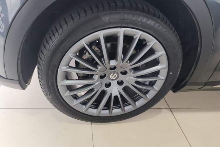Used Leapmotor C11 2024 Range-Extended 300 Luxury Edition Left Front Wheel Hub