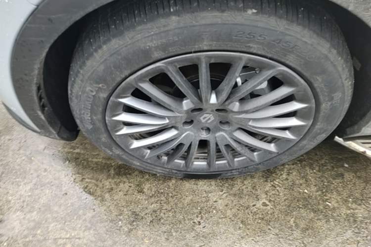 Used Leapmotor C11 2024 All-Electric 580 Luxury Edition Left Front Wheel Hub