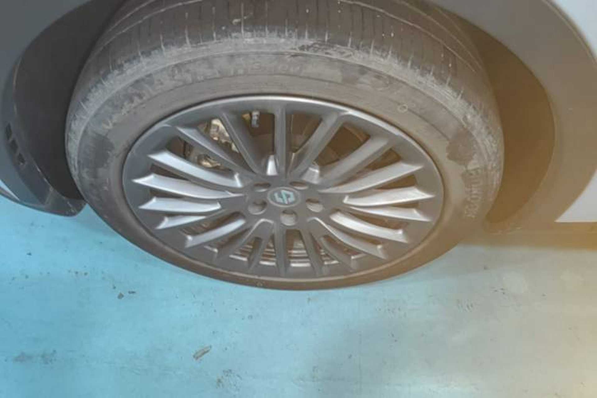 Used Leapmotor C11 2024 Range-Extended 300 Luxury Edition Left Front Wheel Hub