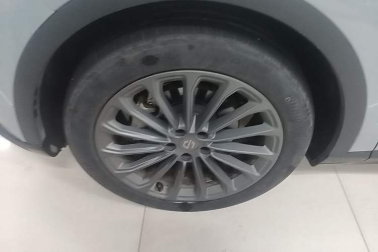 Used Leapmotor C11 2024 Range-Extended 300 Luxury Edition Left Front Wheel Hub
