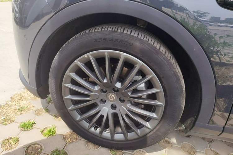 Used Leapmotor C11 2024 All-Electric 580 Luxury Edition Left Front Wheel Hub