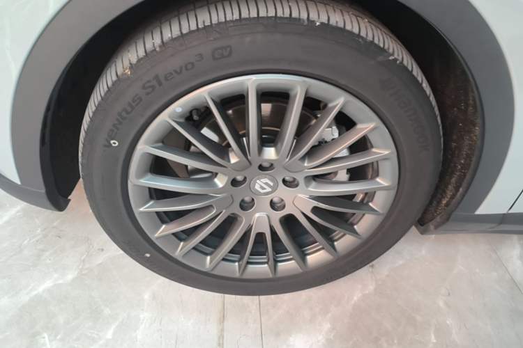 Used Leapmotor C11 2024 All-Electric 580 Luxury Edition Left Front Wheel Hub