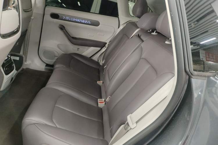 Used Leapmotor C11 2024 All-Electric 580 Luxury Edition Left Rear Seat